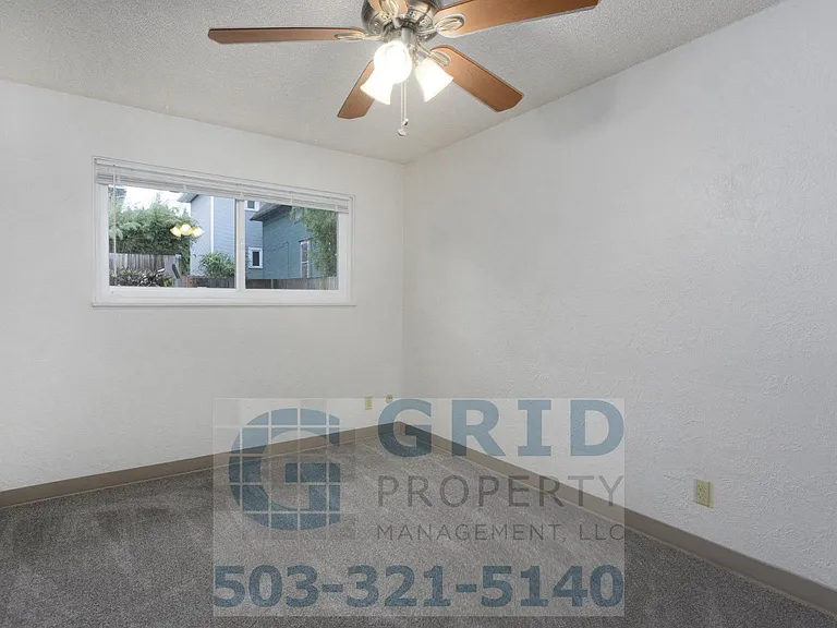 1800 SE Stark St #105 — Photo 7