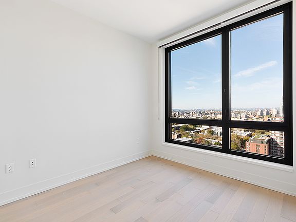 3rd image of 550 Vanderbilt Ave #1618