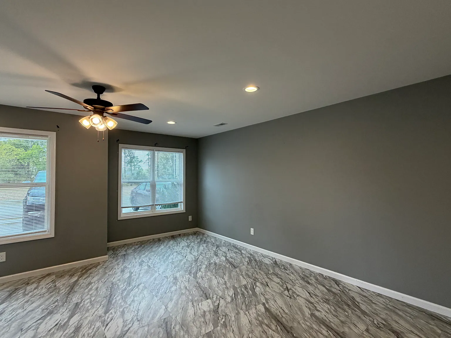 2 bed, $1,100 — Photo 3