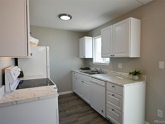 4th image of 4933 S Rifle Court