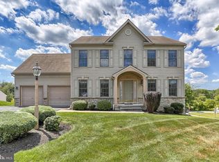 10 Casey Ln, York, PA 17402
