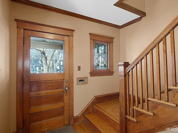 3rd image of 718 N Marion St