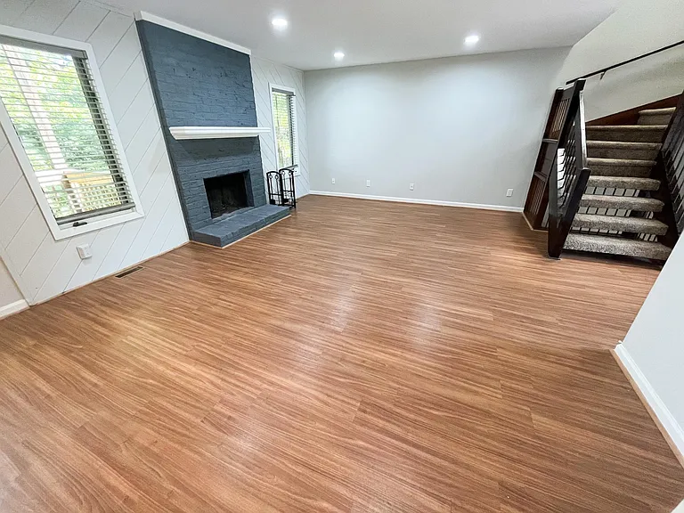193 Kinloch Ct — Photo 15