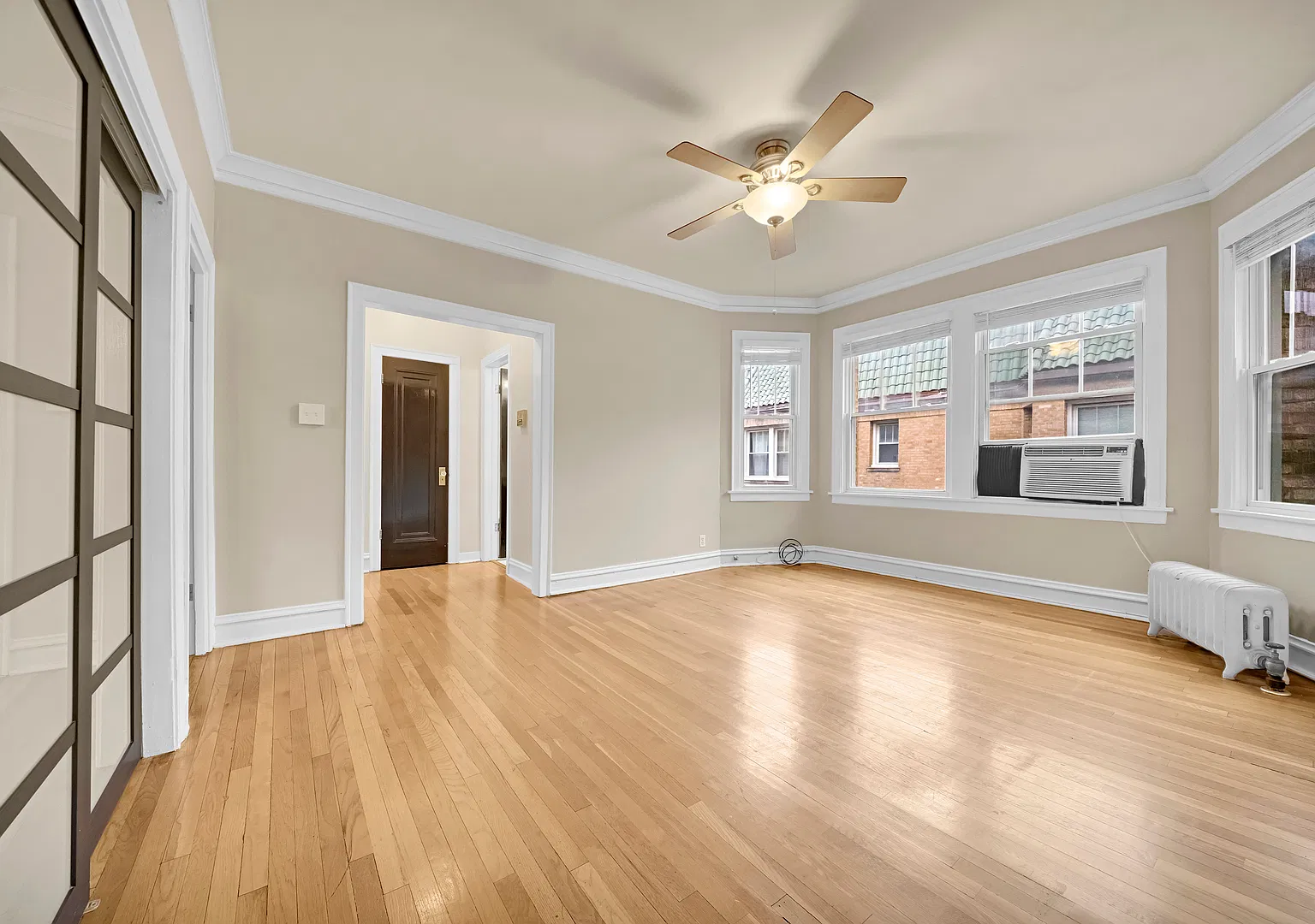 1 bed, 725 sqft, $1,400 — Photo 3