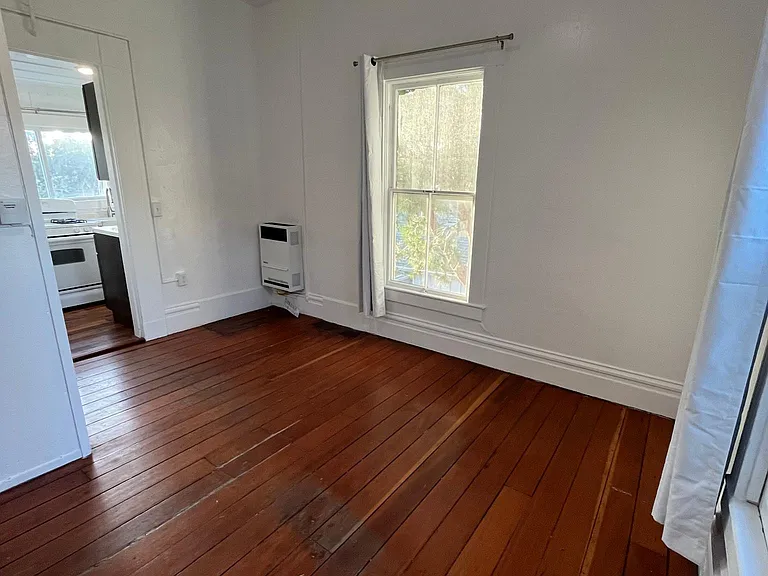 1419 De La Vina St #16 — Photo 9