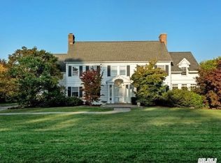 23 Garner Ln, Bay Shore, NY 11706