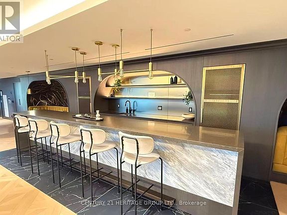 4th image of 127 Broadway Ave #808