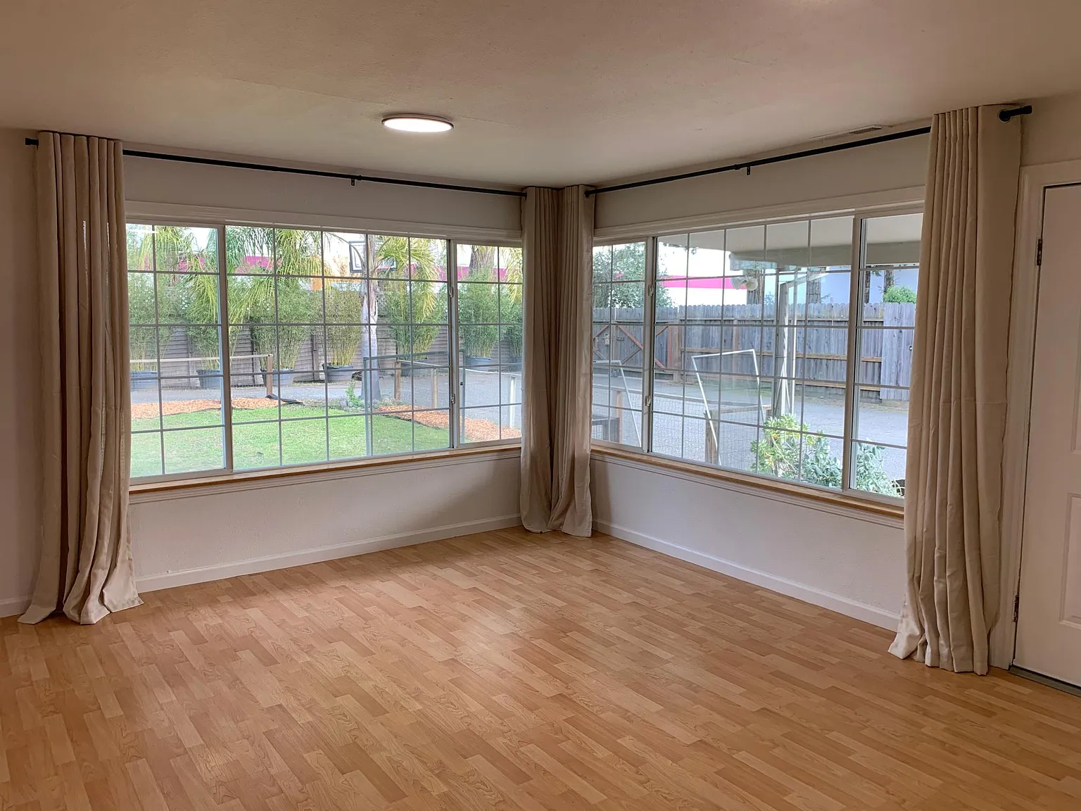 2 bed, 1200 sqft, $2,895 — Photo 3