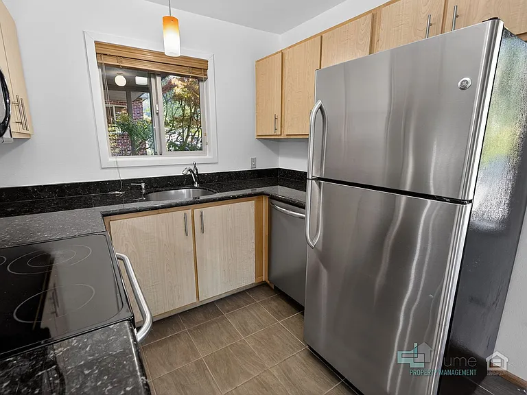 908 SW Gaines St #31 — Photo 14