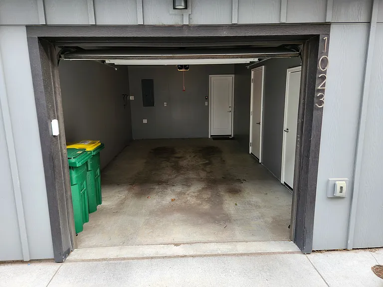 1023 Chase St — Photo 35