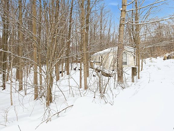 3rd image of 7 Cowpath Rd