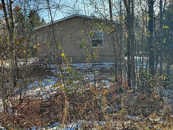 3rd image of 403 Sullivan Ave S