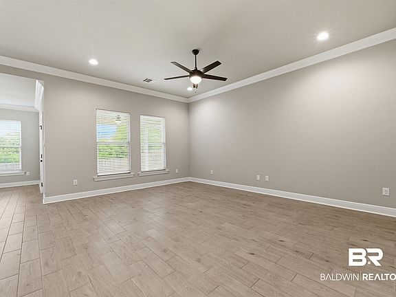 5th image of 17148 Lafayette Dr