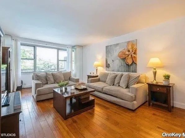 70-25 Yellowstone Boulevard #2T, Forest Hills, NY 11375