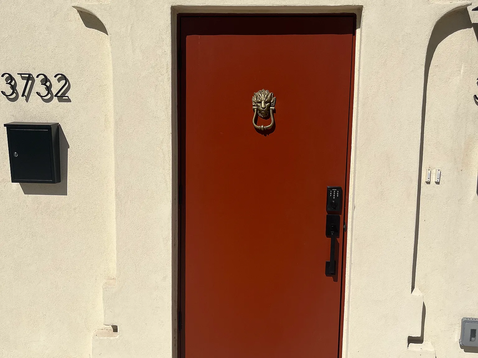Studio, 380 sqft, $2,295 — Photo 4