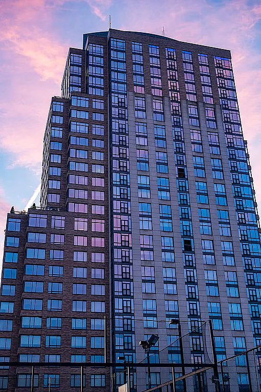 10 City Pl APT 20H photo 1