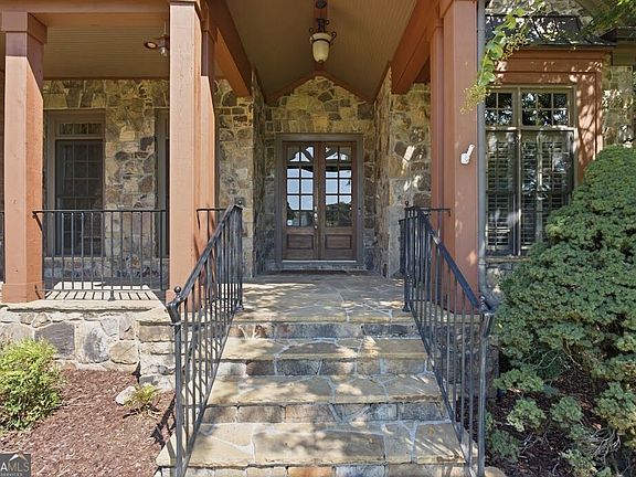 4th image of 2551 Acacia Park Pl