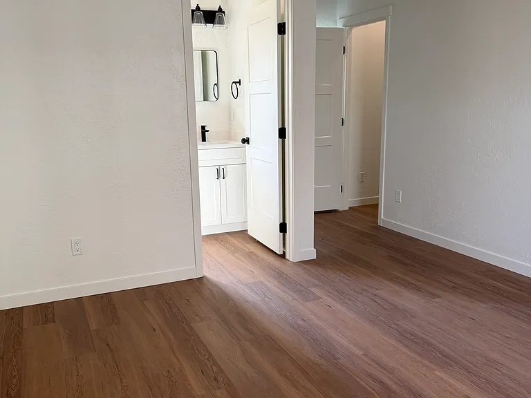 720 W York Ave #722 — Photo 3