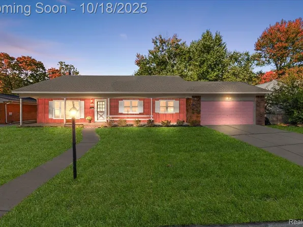 16385 Farmington Rd, Livonia, MI 48154