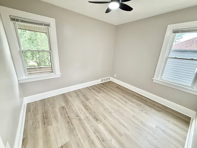 4623 Behrwald Ave #UP — Photo 10