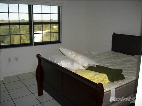 5th image of 3730 Cadbury Cir APT 621