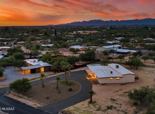 230 W Meadowbrook Dr, Oro Valley, AZ 85704