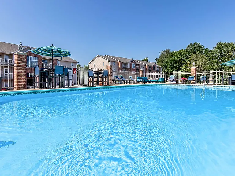 Watermill Park Apartments Pool