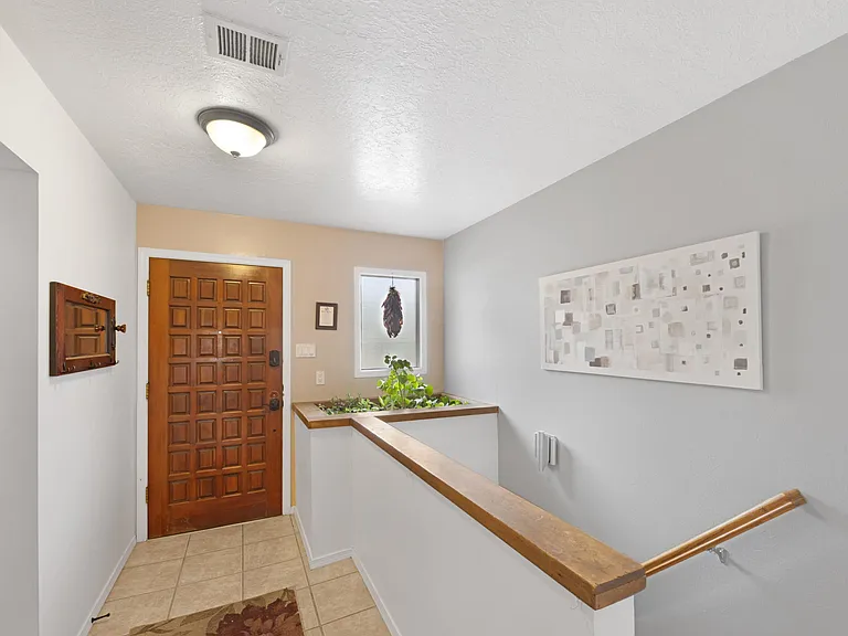 3615 Horacio Ct NE — Photo 4
