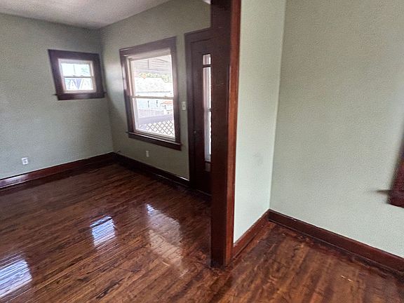 2nd image of 3418 W 45th St Unit 2