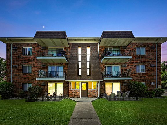 2nd image of 5701 W 129th St #2B
