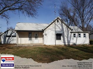 409 E 5th St, Pomona, KS 66076