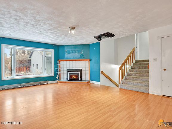 3rd image of 537 W 74th Ave