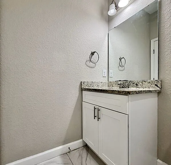 2 W Orange St #101 — Photo 27