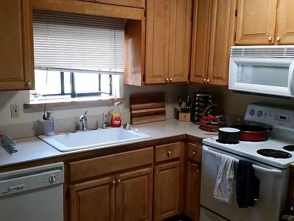 2nd image of 999 Camelia St