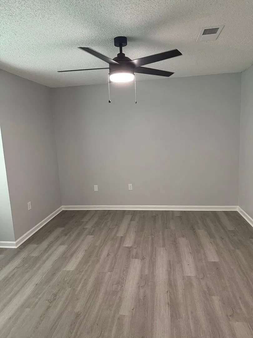 DM 8225 Ned Ave — Photo 4