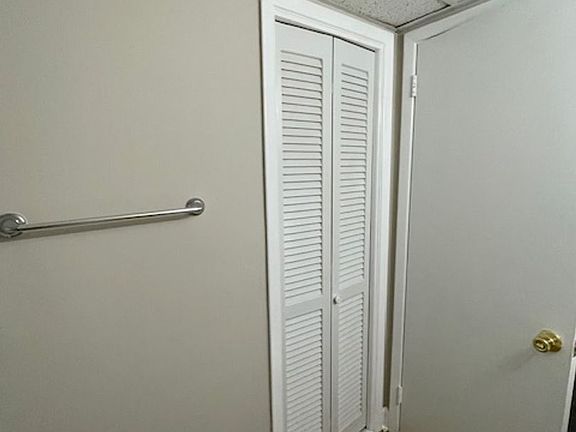 3rd image of 3820K W Country Club Rd