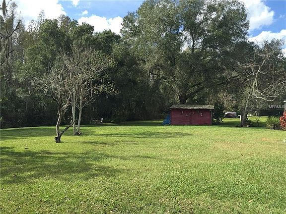 4th image of 19516 Holly Ln