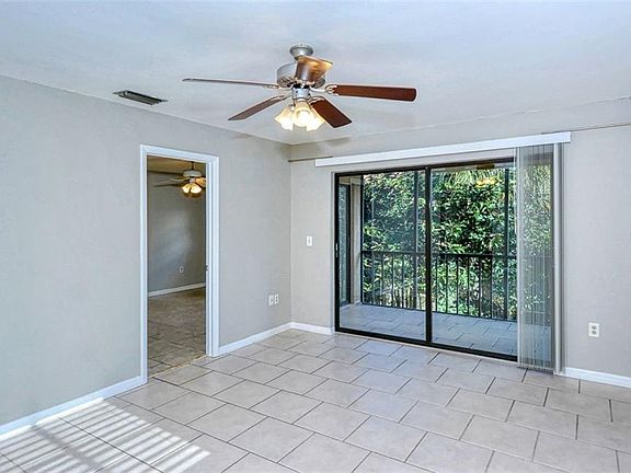5th image of 7289 Cloister Dr
