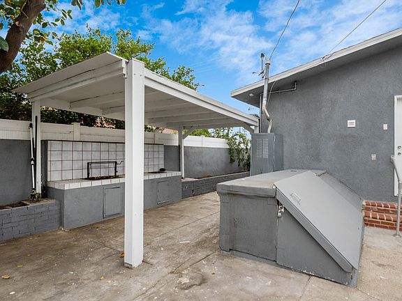 4th image of 7808 Coldwater Canyon Ave