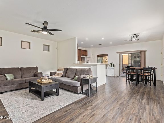 4th image of 2635 E CHESTER Drive
