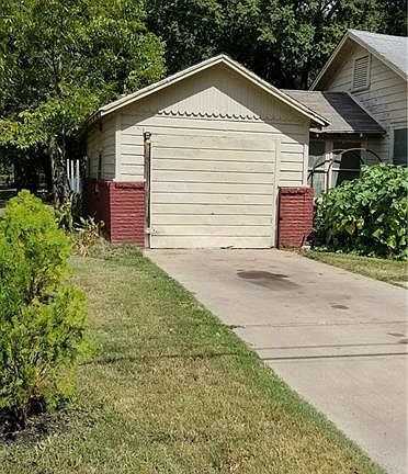 3rd image of 813 N 23rd St