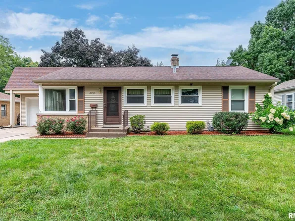 3005 15th St, Moline, IL 61265