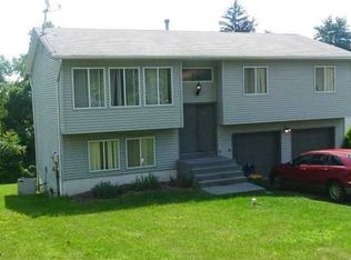 8 Schettig Ct, Spring Valley, NY 10977