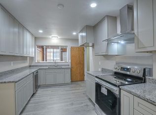 804 Palomas Dr NE, Albuquerque, NM 87108