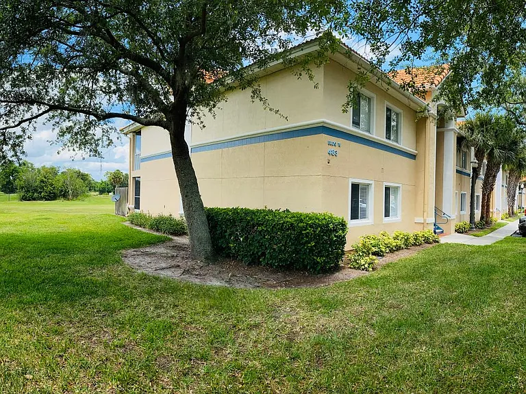 483 Las Cortes Ln #101 — Photo 4