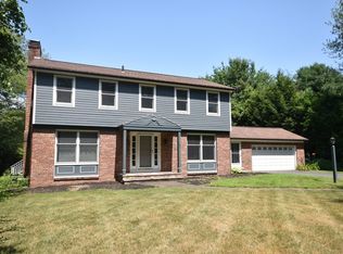 151 Rolling Ridge Rd, Amherst, MA 01002
