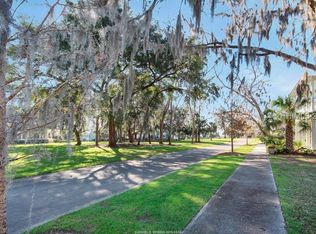 2 Manor Court Ln, Hilton Head Island, SC 29926