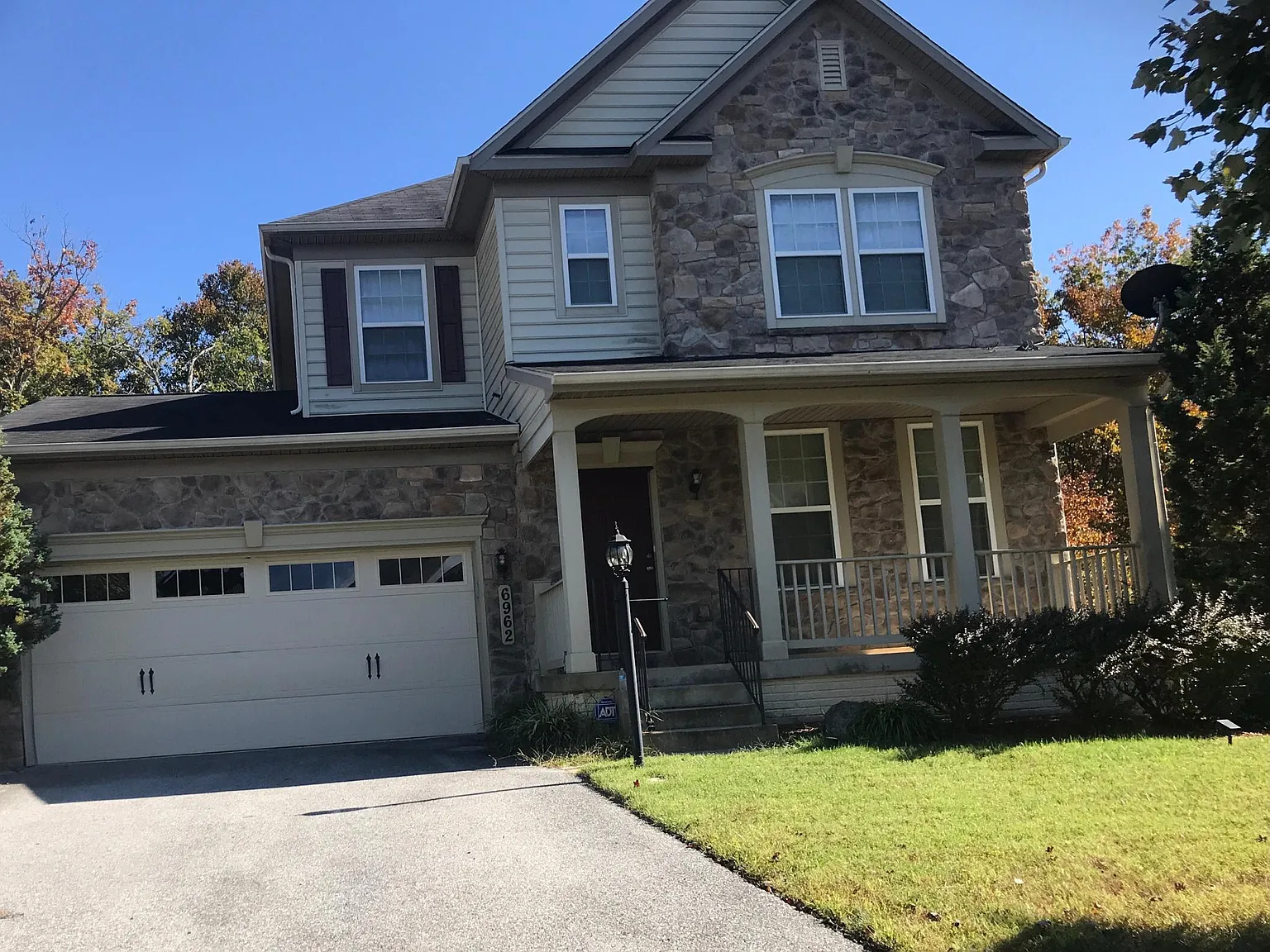 6962 Sparks Ct — Photo 1