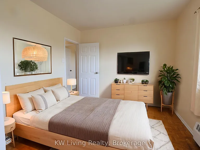 480 Lakeshore Rd E #301 — Photo 25