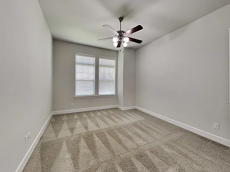 13660 Diamond Grove Ln — Photo 12